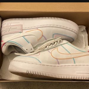 Women Nike uptown sneakers size 8 never worn